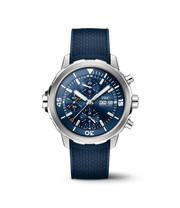 IWC Aquatimer Chronograph IW376806 con cassa acciaio 44 mm e quadrante blu con dettagli luminescenti.